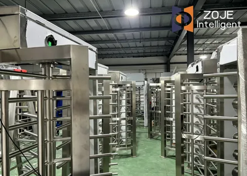 ZOJE Produktionsuppdatering för vändkors i full höjd: 200 enheter slutfört sluttest, redo för leverans till Australien